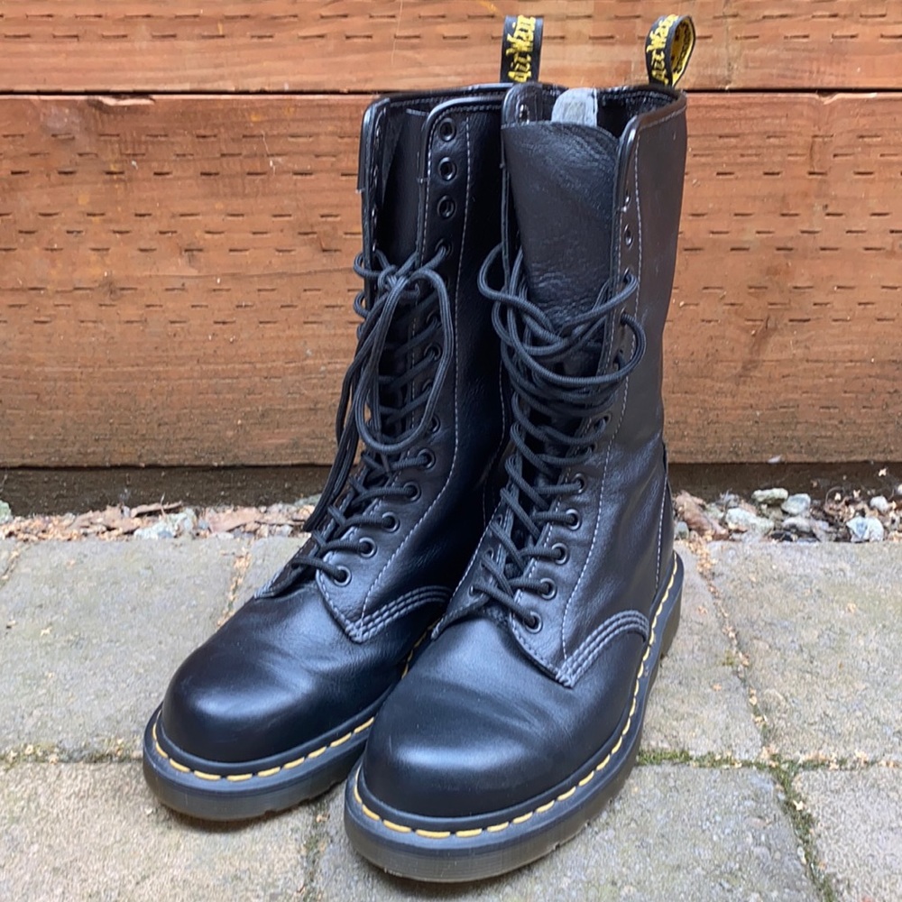 Dr. Martens 14-Eye Leather Zipper Boots #10183